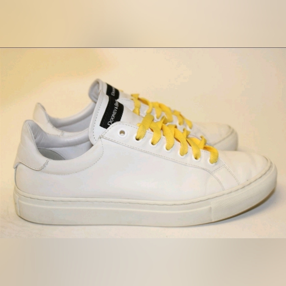 Dooney & Bourke Classic Low Top Sneakers White Leather Womens 8 38 Lace Up Shoes - Picture 4 of 9